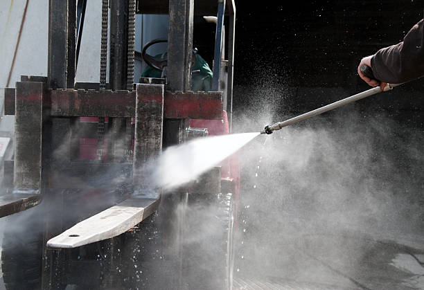 Best Concrete Pressure Washing  in Valdese, NC